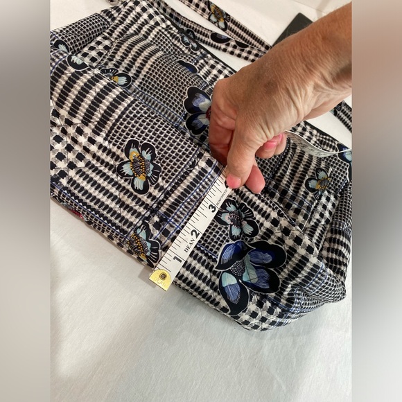 Vera Bradley Carson shoulder bag - Picture 5 of 8